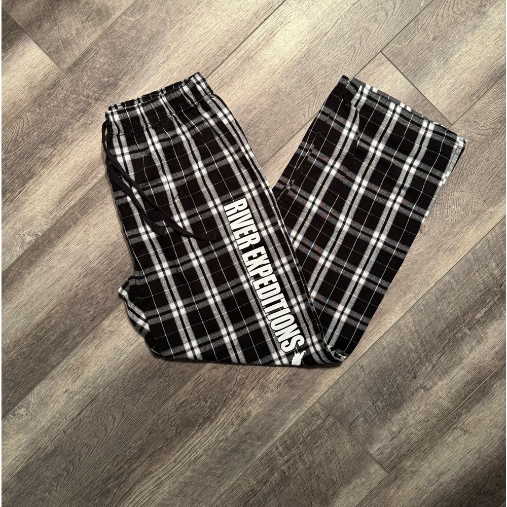 🛑SOLD🛑 District Destination Vacation PJ Flannel Pants